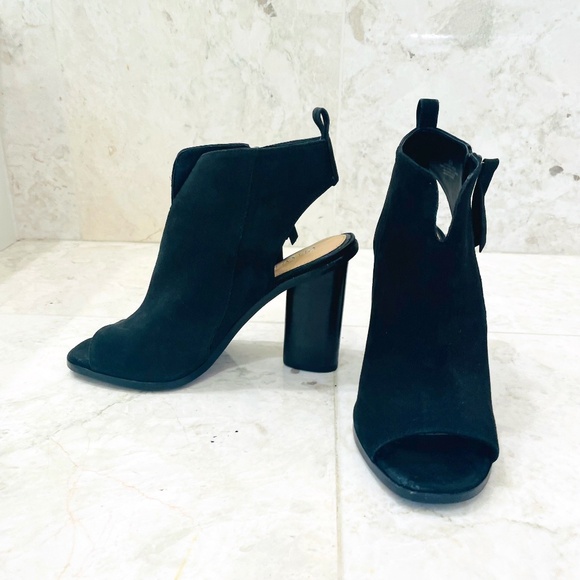 Gianni Bini Shoes - GIANNI BINI {6} Booties Black Suede Block Heel Side Zip "Tylar"
